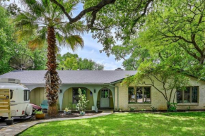 5BR Double Unit On Creek - LARGE YARD - Sleeps 12